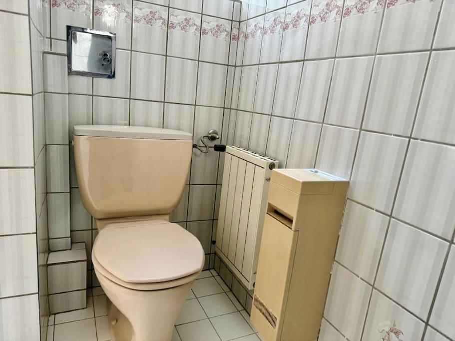 110 M2 Sunny & Central Long Term Apartment - Free Parking *