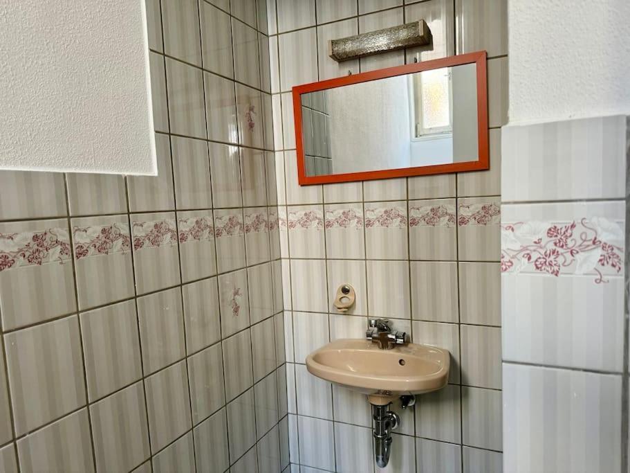 110 M2 Sunny & Central Long Term Apartment - Free Parking * Wien